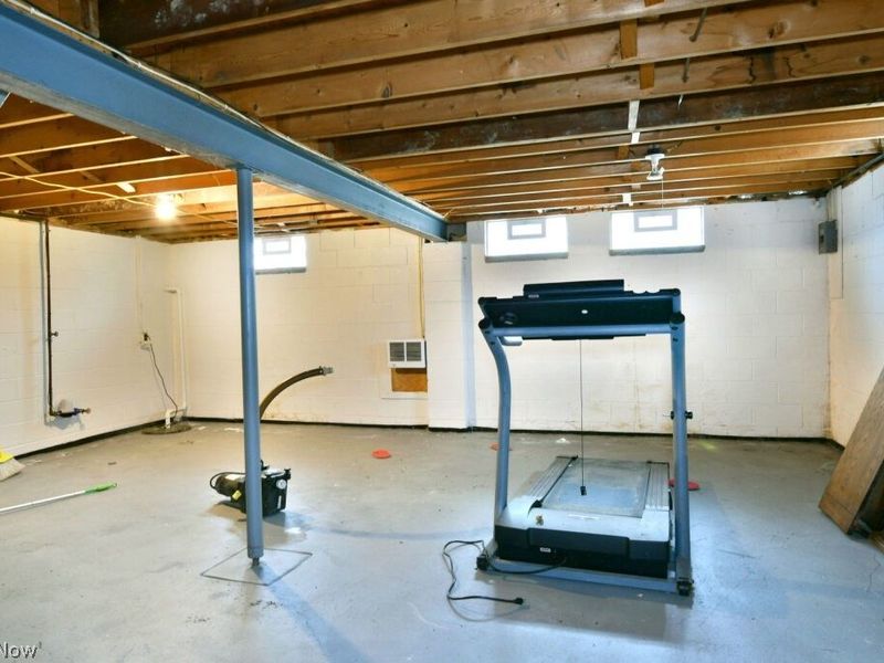 1756 Penny Lane , Youngstown, OH 44515 Photo 32