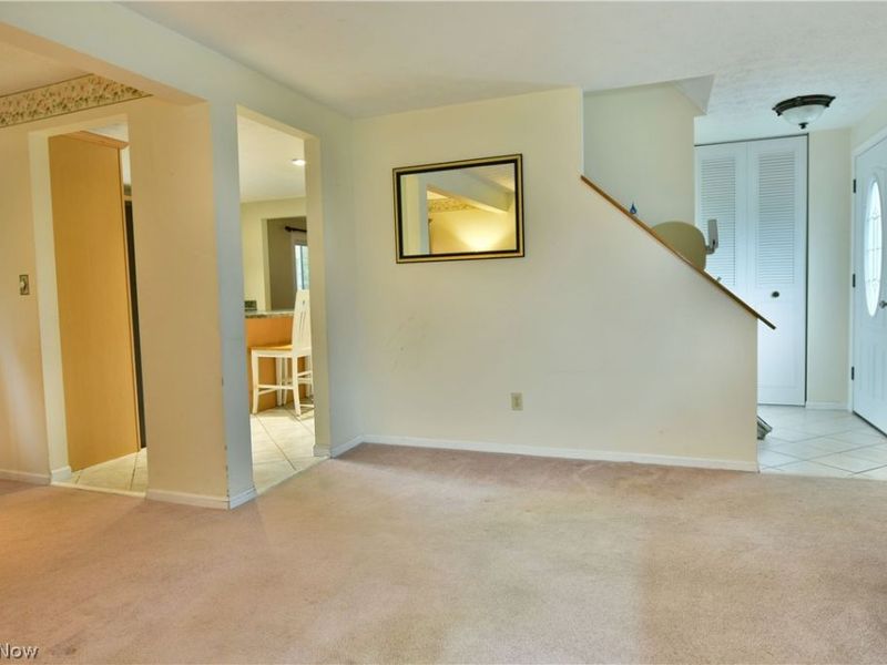 1756 Penny Lane , Youngstown, OH 44515 Photo 6