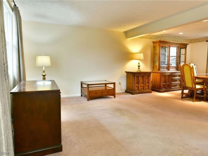 1756 Penny Lane , Youngstown, OH 44515 Photo 7