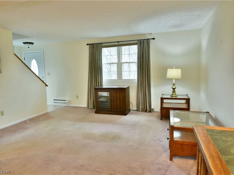 1756 Penny Lane , Youngstown, OH 44515 Photo 8