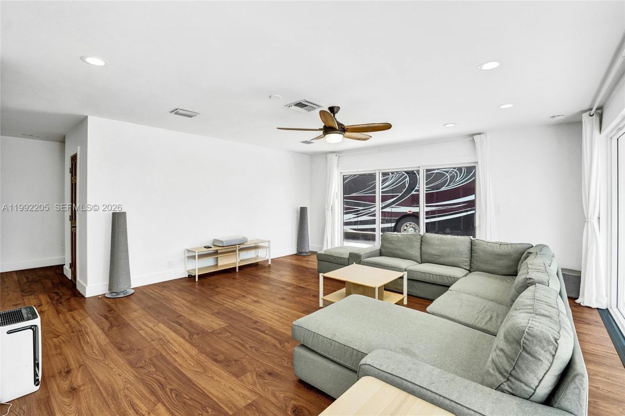 3350 N 40th St, Hollywood, FL 33021 Photo