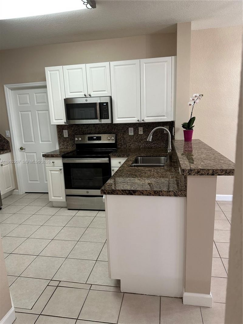 11344 NW 72nd Ln , Doral, FL 33178 Photo