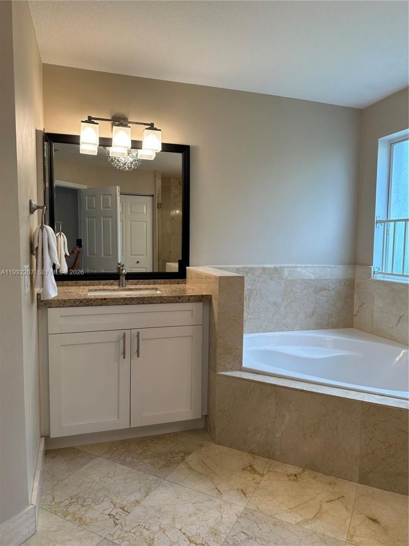 11344 NW 72nd Ln , Doral, FL 33178 Photo