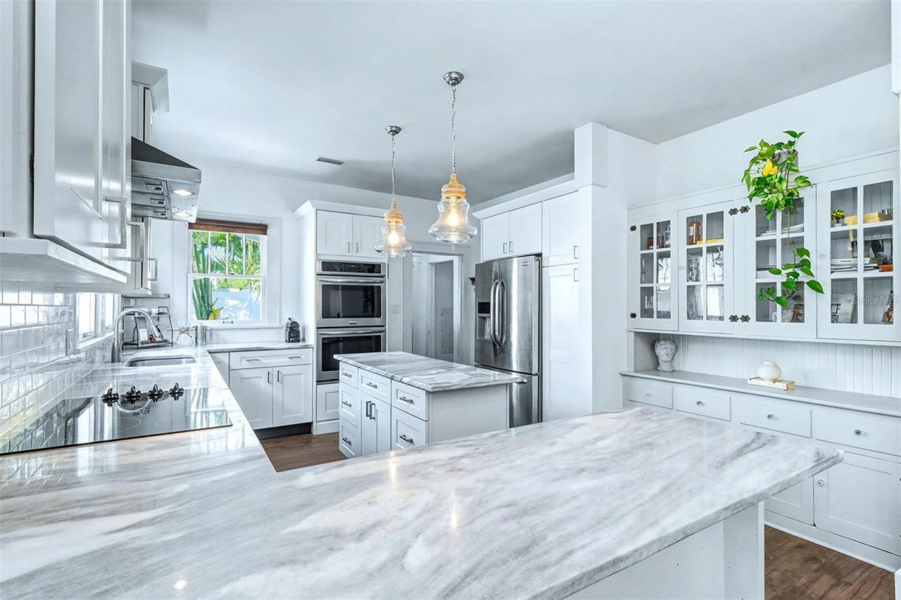 3218 7th Street N, Saint Petersburg, FL 33704 Photo