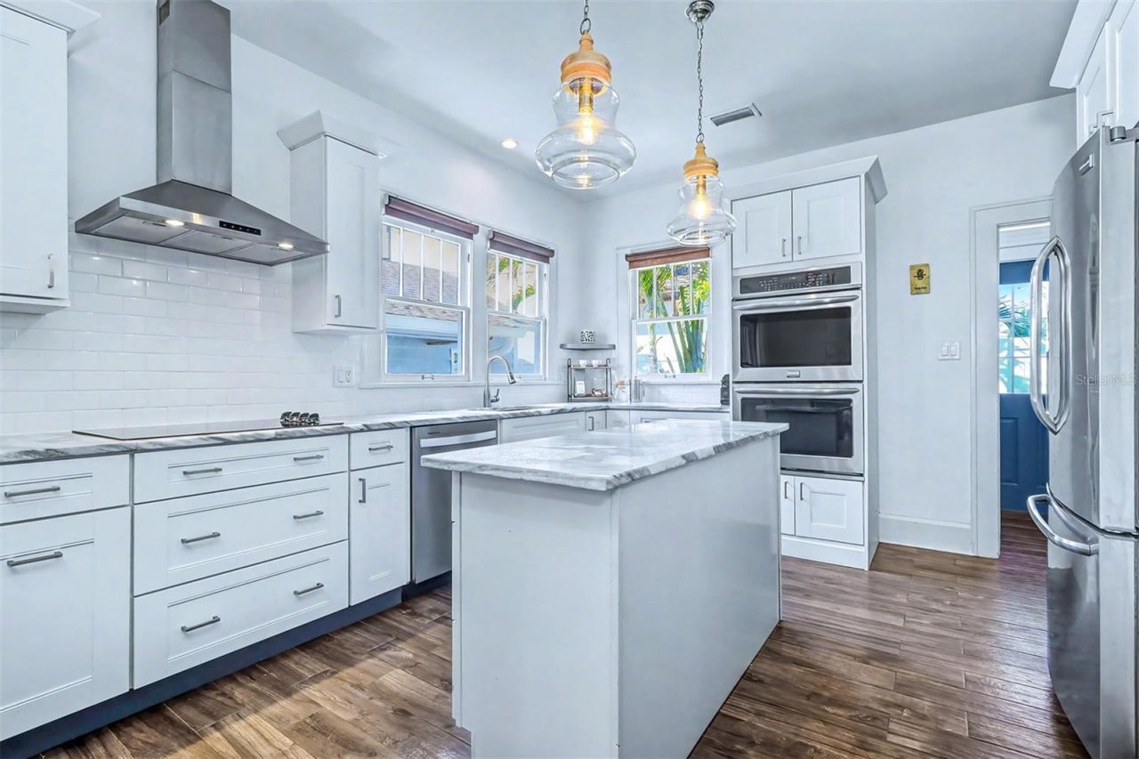 3218 7th Street N, Saint Petersburg, FL 33704 Photo