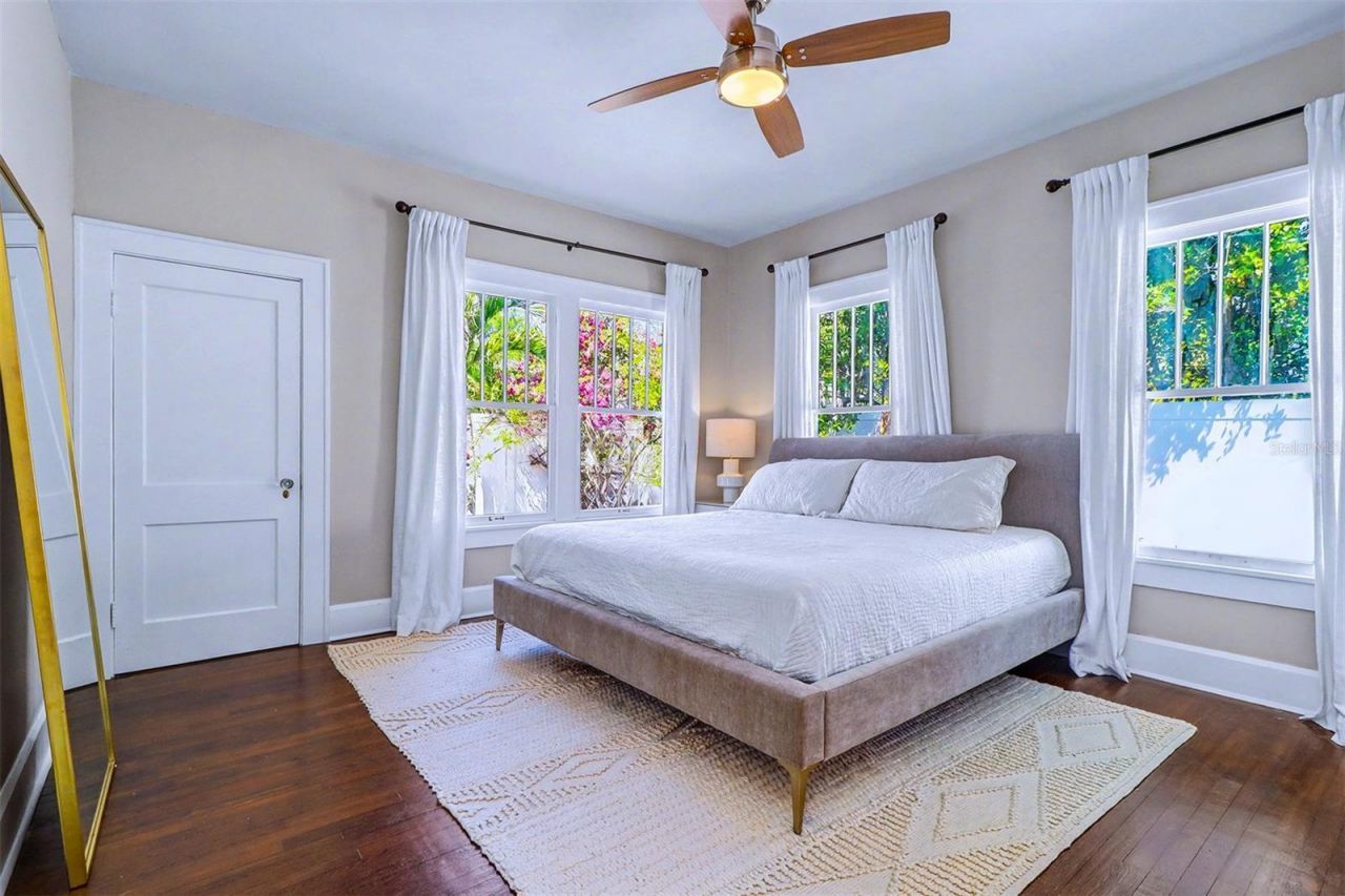 3218 7th Street N, Saint Petersburg, FL 33704 Photo