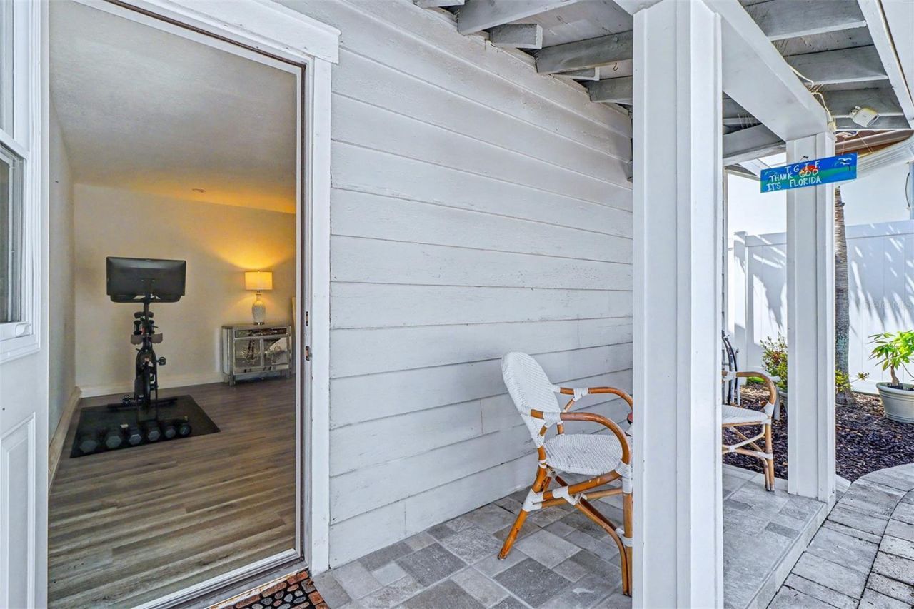 3218 7th Street N, Saint Petersburg, FL 33704 Photo