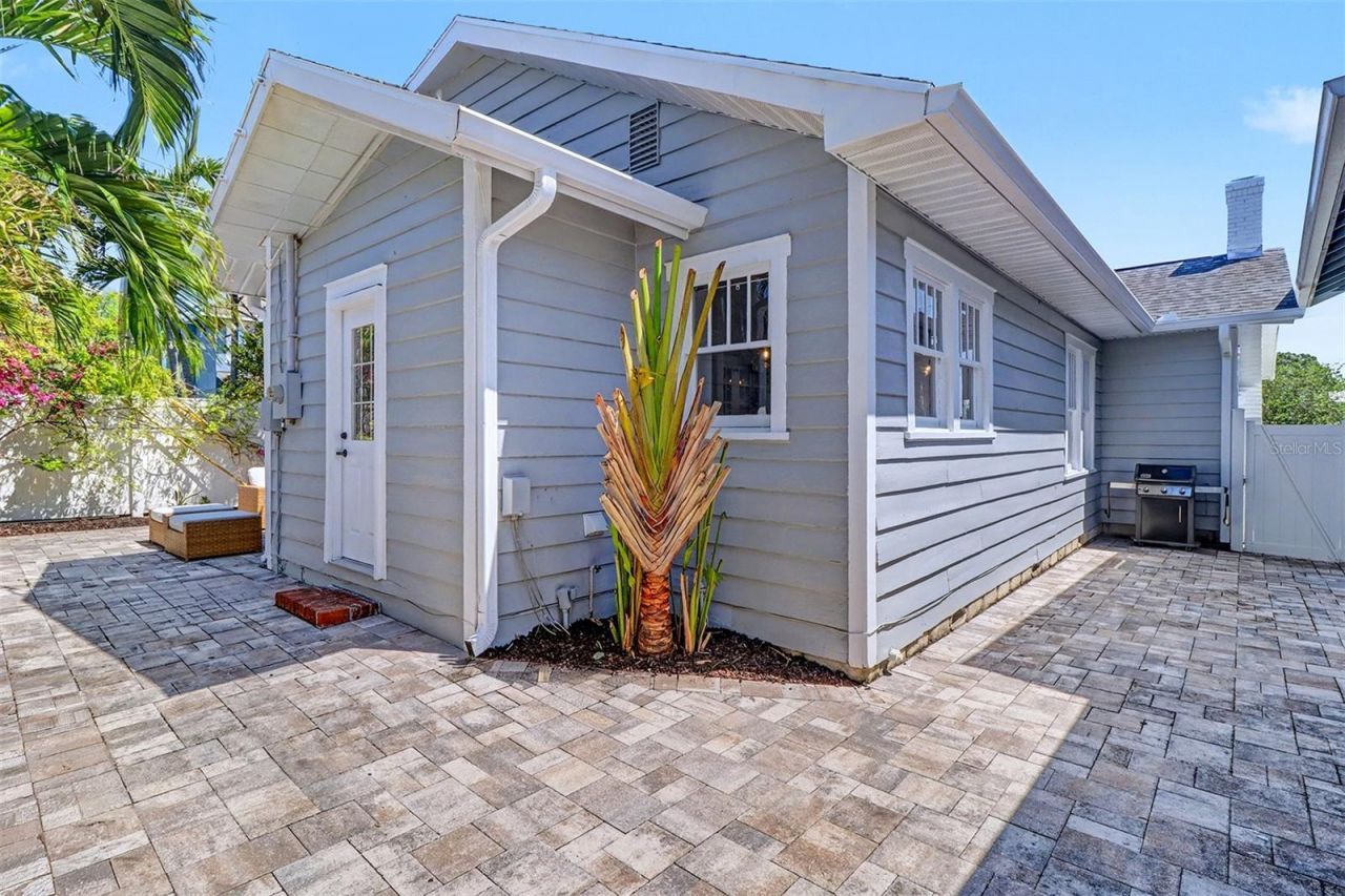 3218 7th Street N, Saint Petersburg, FL 33704 Photo