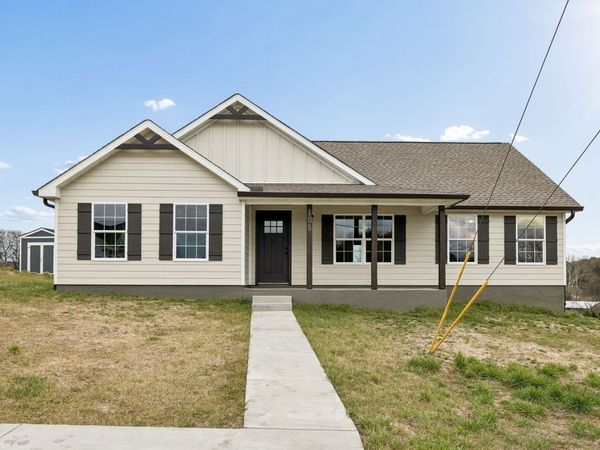 108 Crows Hill Dr, Gordonsville, TN 38563