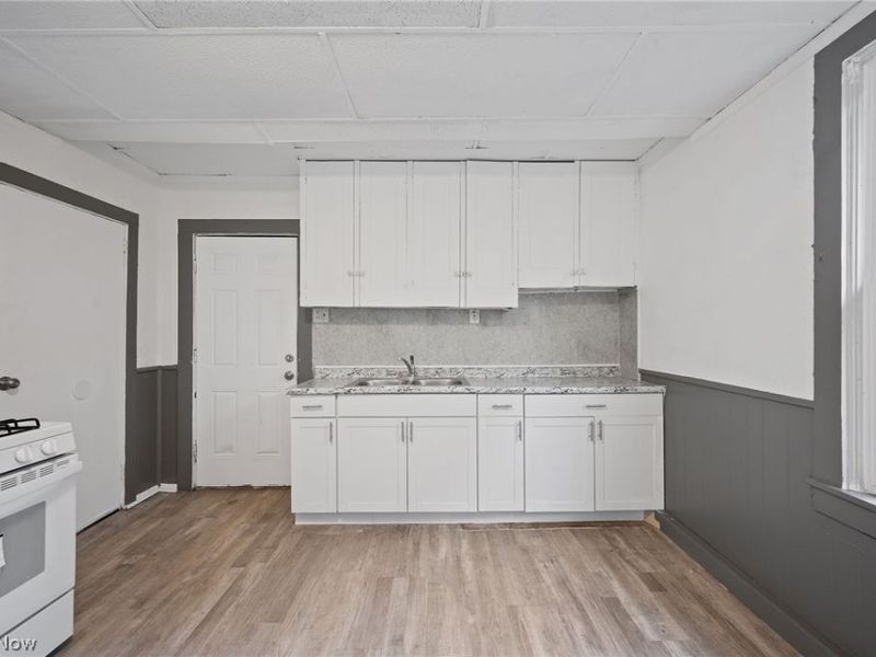 2180 W 83rd Street , Cleveland, OH 44102 Photo 27