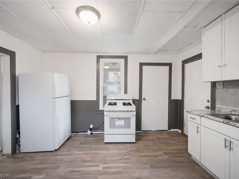 2180 W 83rd Street , Cleveland, OH 44102 Photo 28