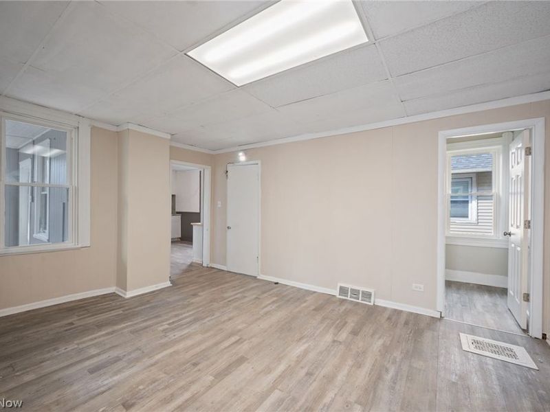 2180 W 83rd Street , Cleveland, OH 44102 Photo 3