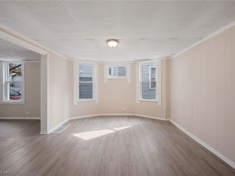 2180 W 83rd Street , Cleveland, OH 44102 Photo 5