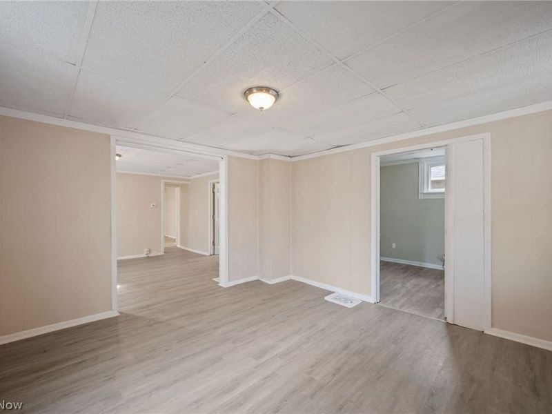 2180 W 83rd Street , Cleveland, OH 44102 Photo 8