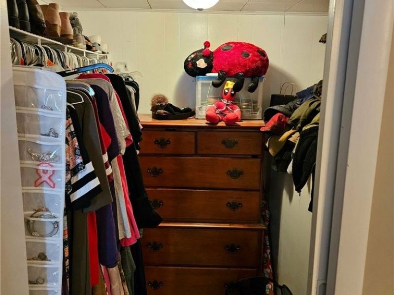 1305 Eastport Avenue, Uhrichsville, OH 44683 Photo 17