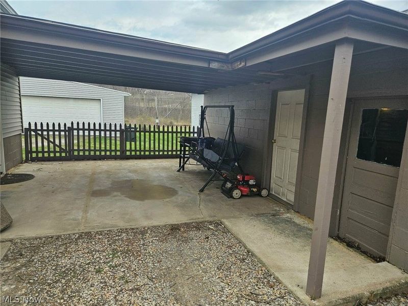 1305 Eastport Avenue, Uhrichsville, OH 44683 Photo 5