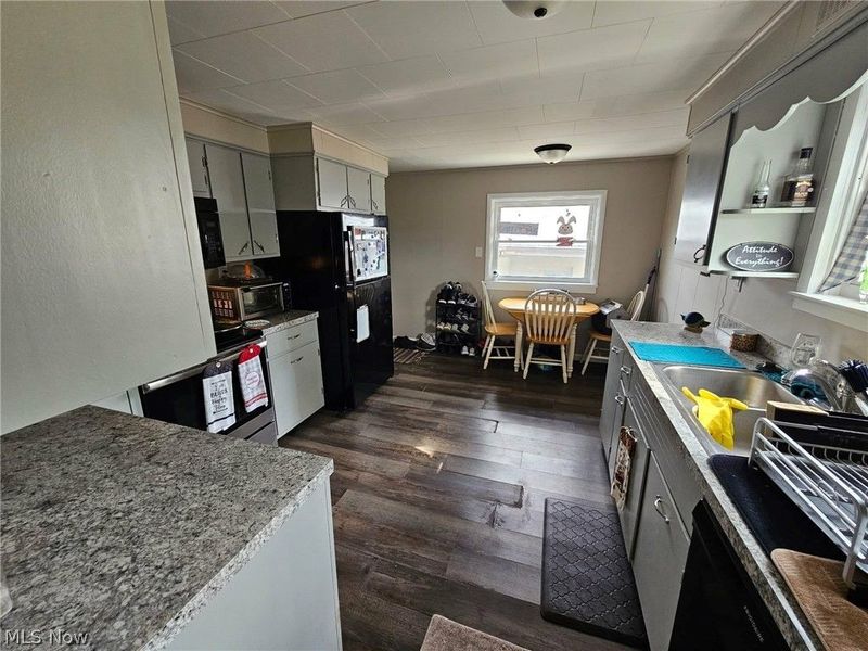 1305 Eastport Avenue, Uhrichsville, OH 44683 Photo 6