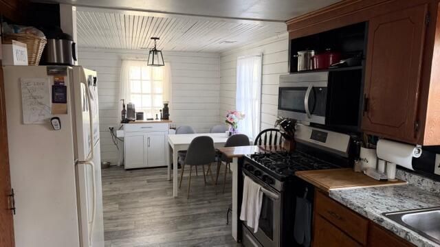 201 Garbon Drive Photo 5