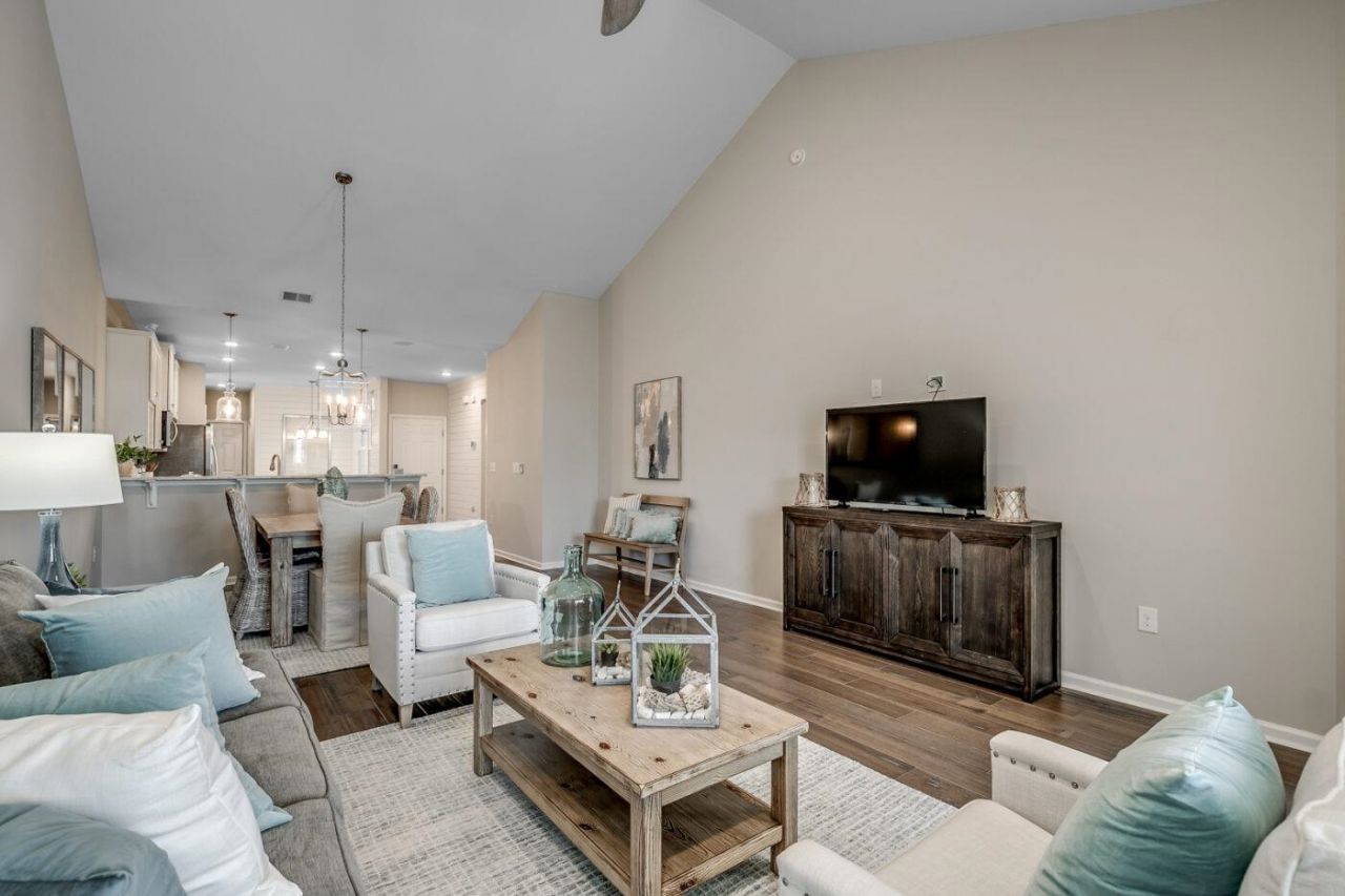 2628 Hartington St Photo 18