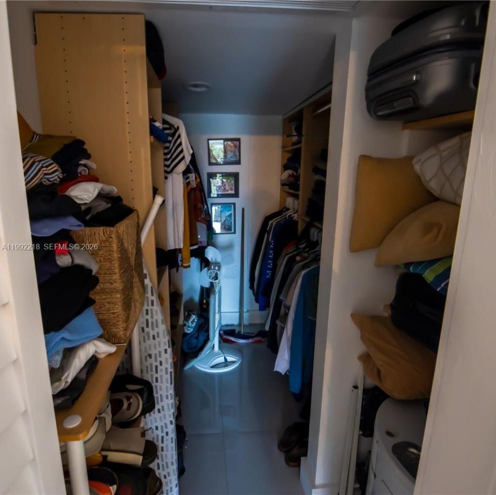 1650 NE 115th St, Unit 302, Miami, FL 33181 Photo