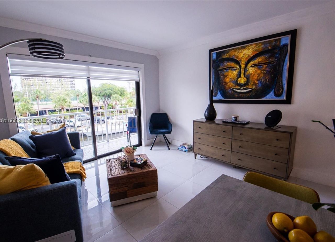 1650 NE 115th St, Unit 302, Miami, FL 33181 Photo