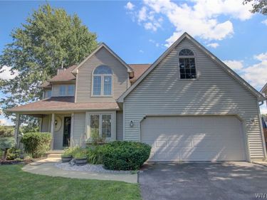 6131 Versailles Road, Lake View, NY 14085