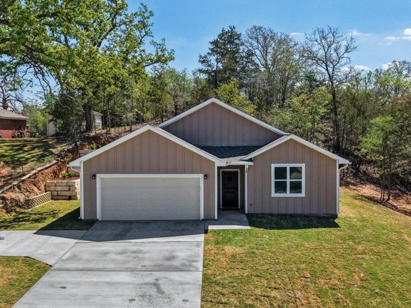 473 Tahitian DR , Bastrop, TX 78602