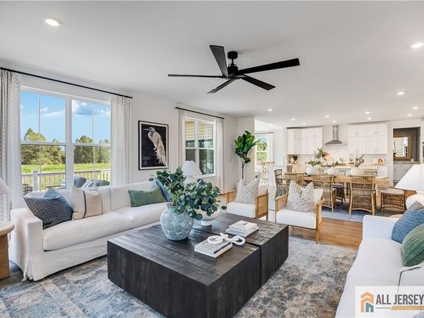 62 Martha Brokaw Way , Titusville, NJ 08560