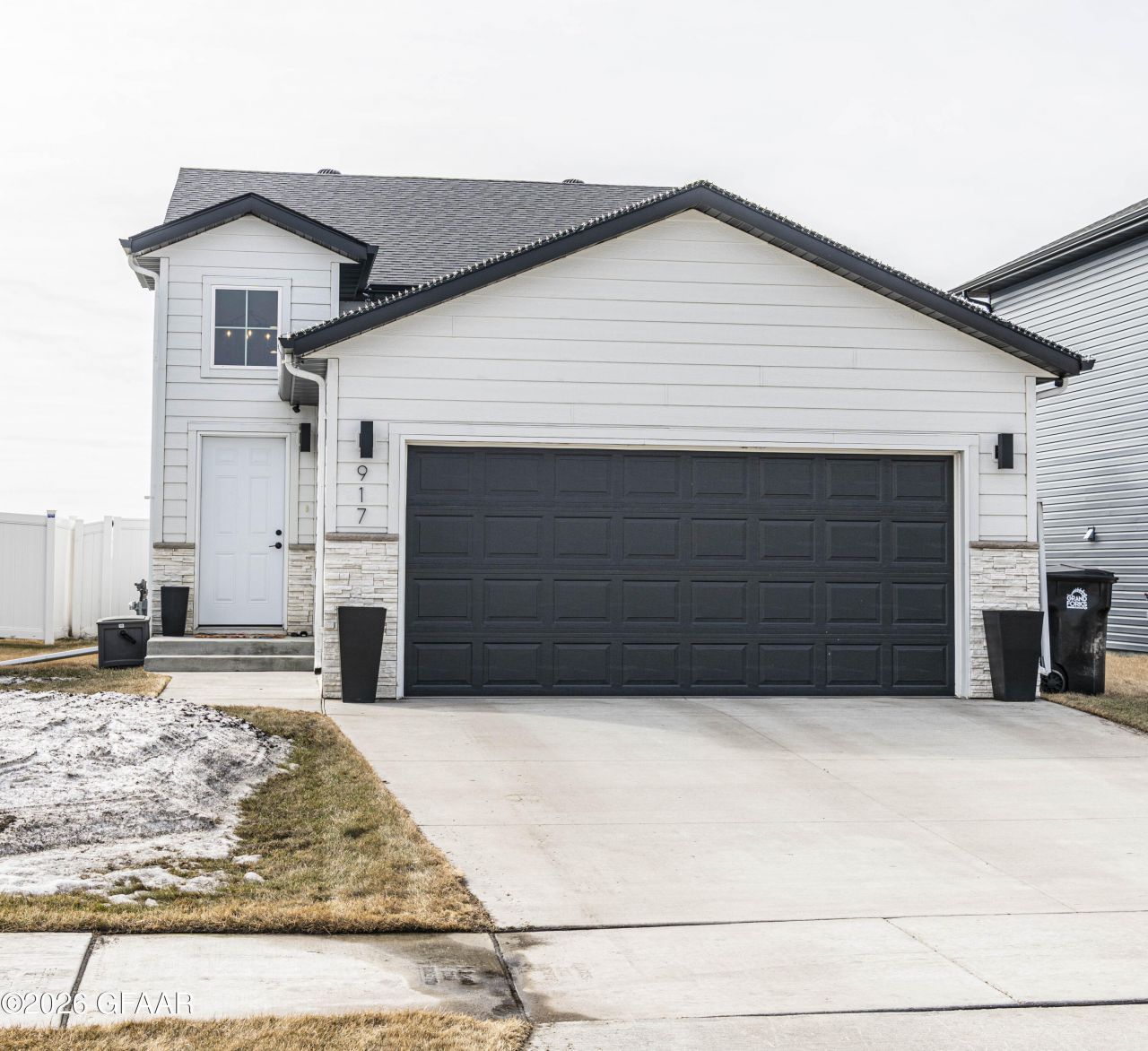 917 DAVID Drive  primary photo