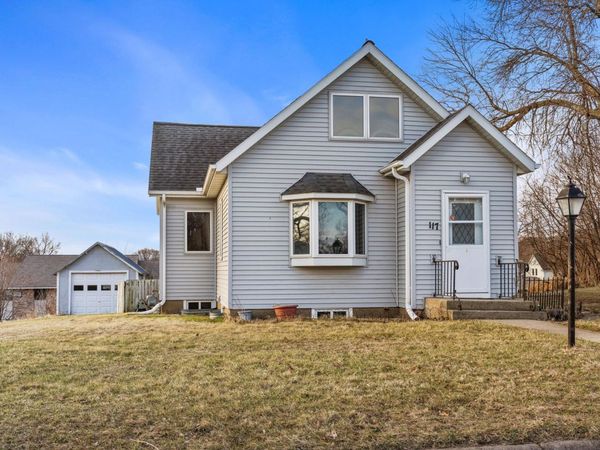 117 W Van Dusen Street , Springfield, MN 56087