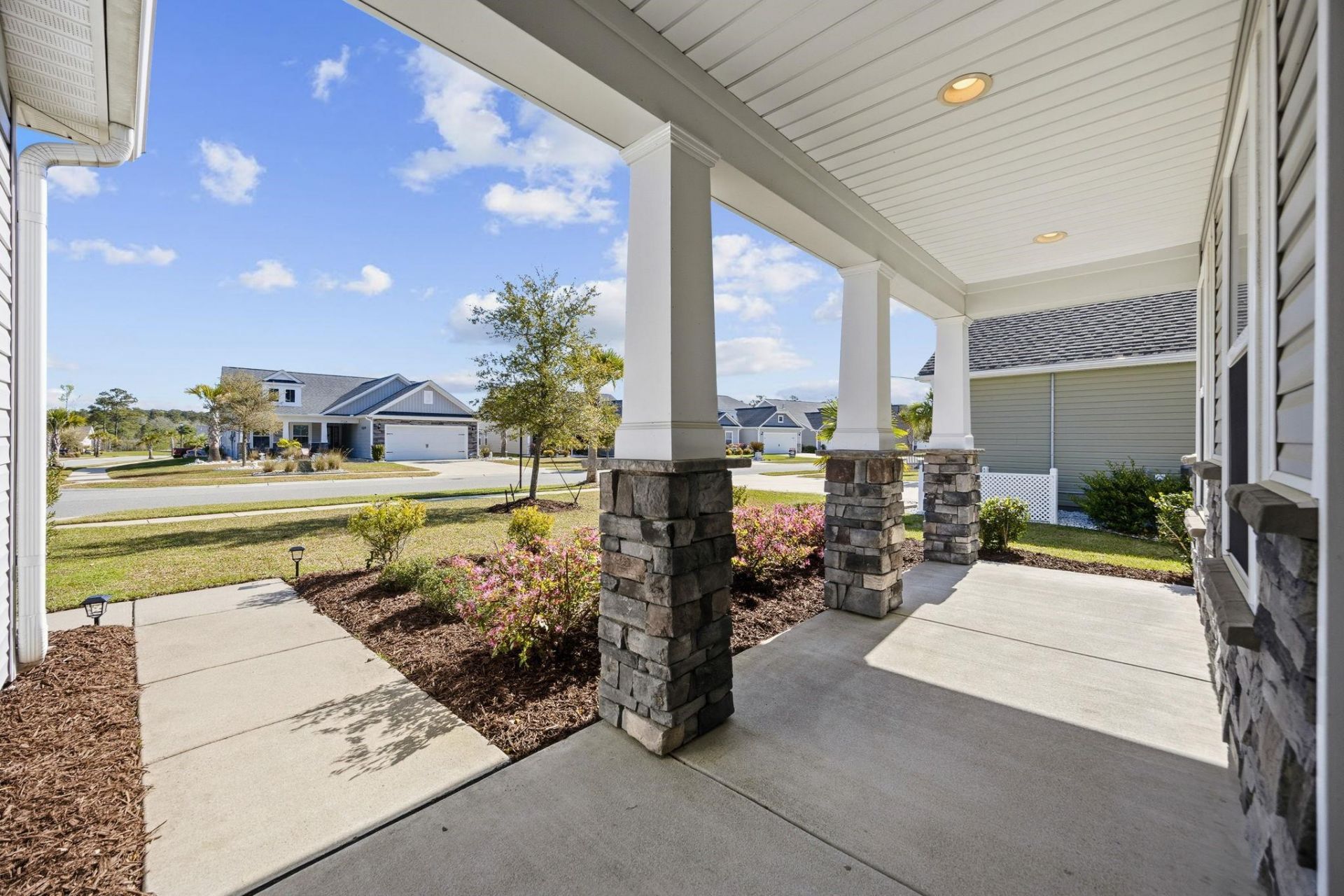 3725 Park Pointe Ave. Photo 4