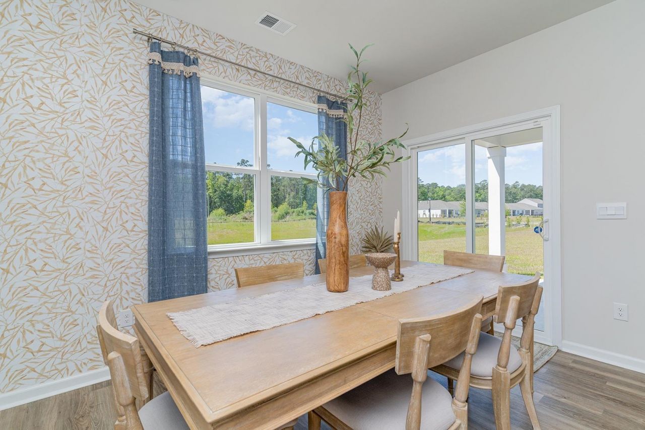 404 Bearskin Ct. Photo 8