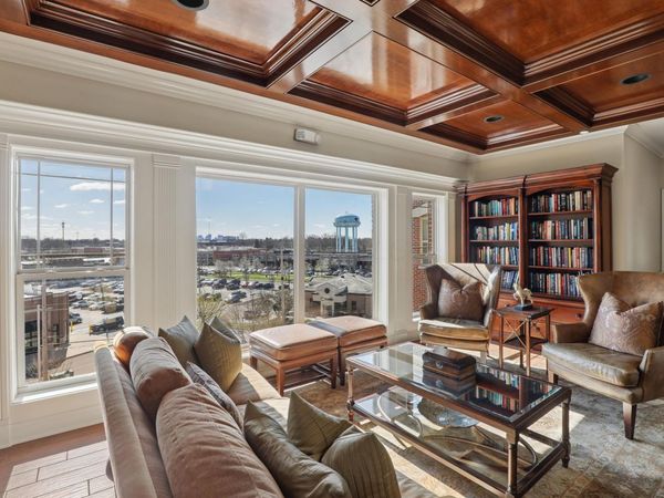 3175 Tremont Road, Unit 504, Columbus, OH 43221