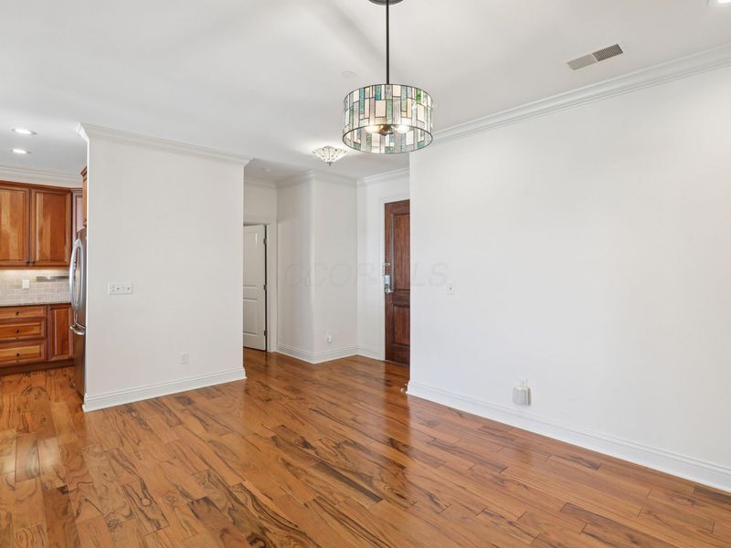 3175 Tremont Road, Unit 504, Columbus, OH 43221 Photo 15