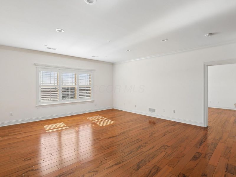 3175 Tremont Road, Unit 504, Columbus, OH 43221 Photo 16