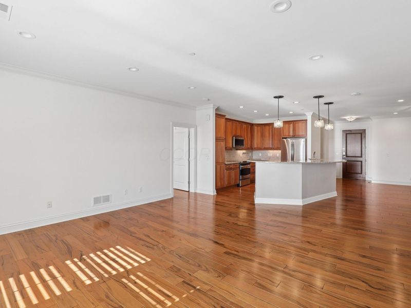 3175 Tremont Road, Unit 504, Columbus, OH 43221 Photo 17