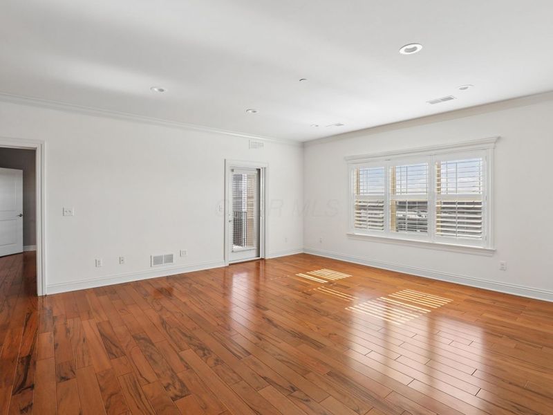 3175 Tremont Road, Unit 504, Columbus, OH 43221 Photo 18