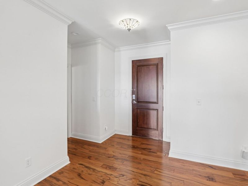 3175 Tremont Road, Unit 504, Columbus, OH 43221 Photo 23