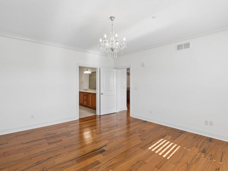 3175 Tremont Road, Unit 504, Columbus, OH 43221 Photo 27