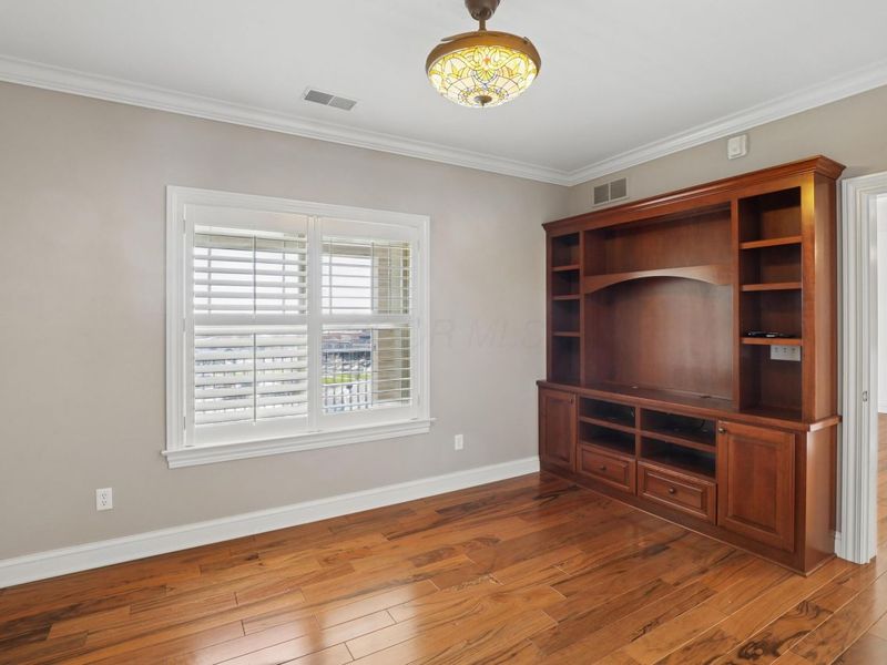 3175 Tremont Road, Unit 504, Columbus, OH 43221 Photo 33