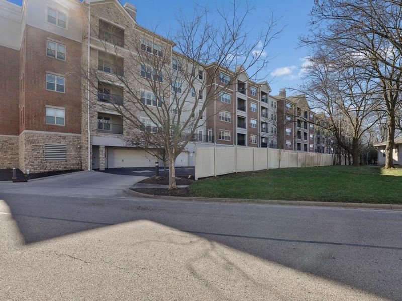 3175 Tremont Road, Unit 504, Columbus, OH 43221 Photo 57