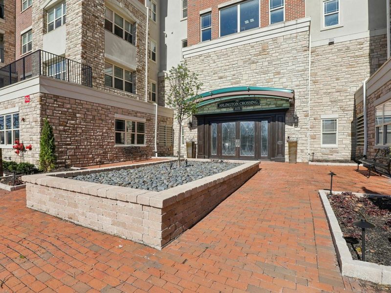 3175 Tremont Road, Unit 504, Columbus, OH 43221 Photo 6