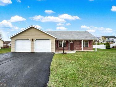 416 FREEDOM DRIVE, SHIPPENSBURG, PA 17257