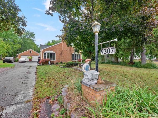 9207 Inkster Road, Livonia, MI 48150