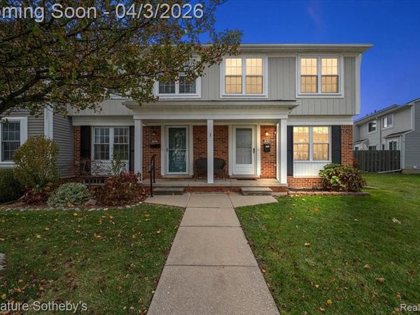 36702 Park Place Drive, Sterling Heights, MI 48310