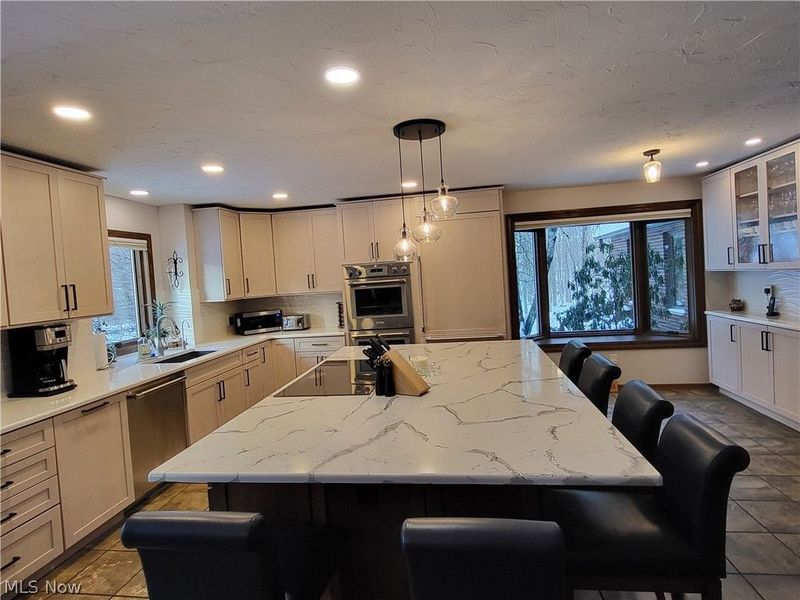 1882 Meadow Drive , Hinckley, OH 44233 Photo 2