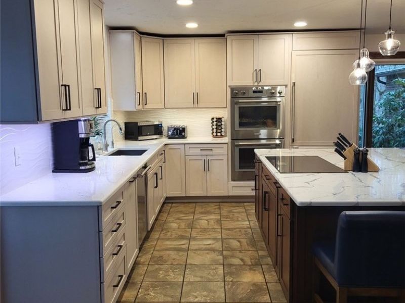 1882 Meadow Drive , Hinckley, OH 44233 Photo 3