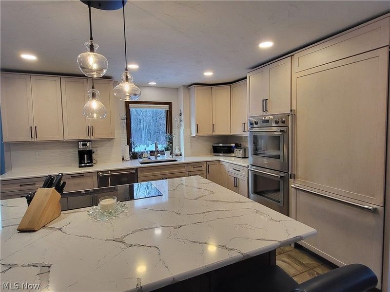 1882 Meadow Drive , Hinckley, OH 44233 Photo 4