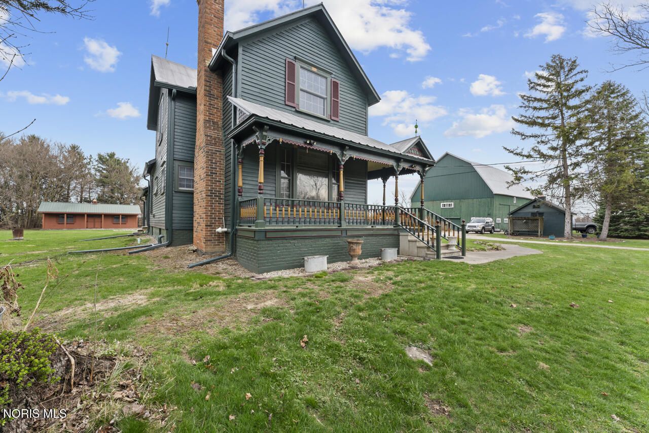 5668 Ayers Road, Walbridge, OH 43465 Main Photo