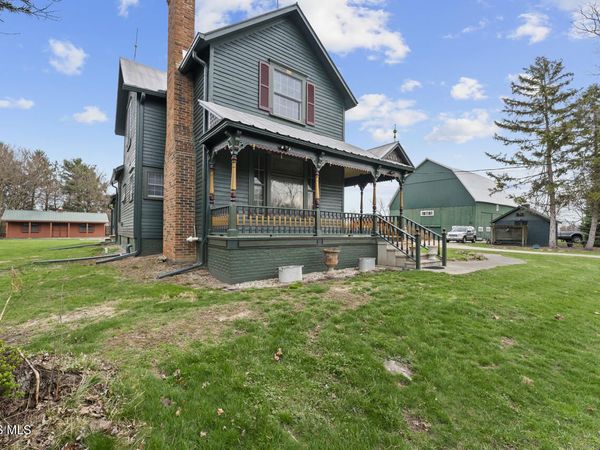 5668 Ayers Road, Walbridge, OH 43465